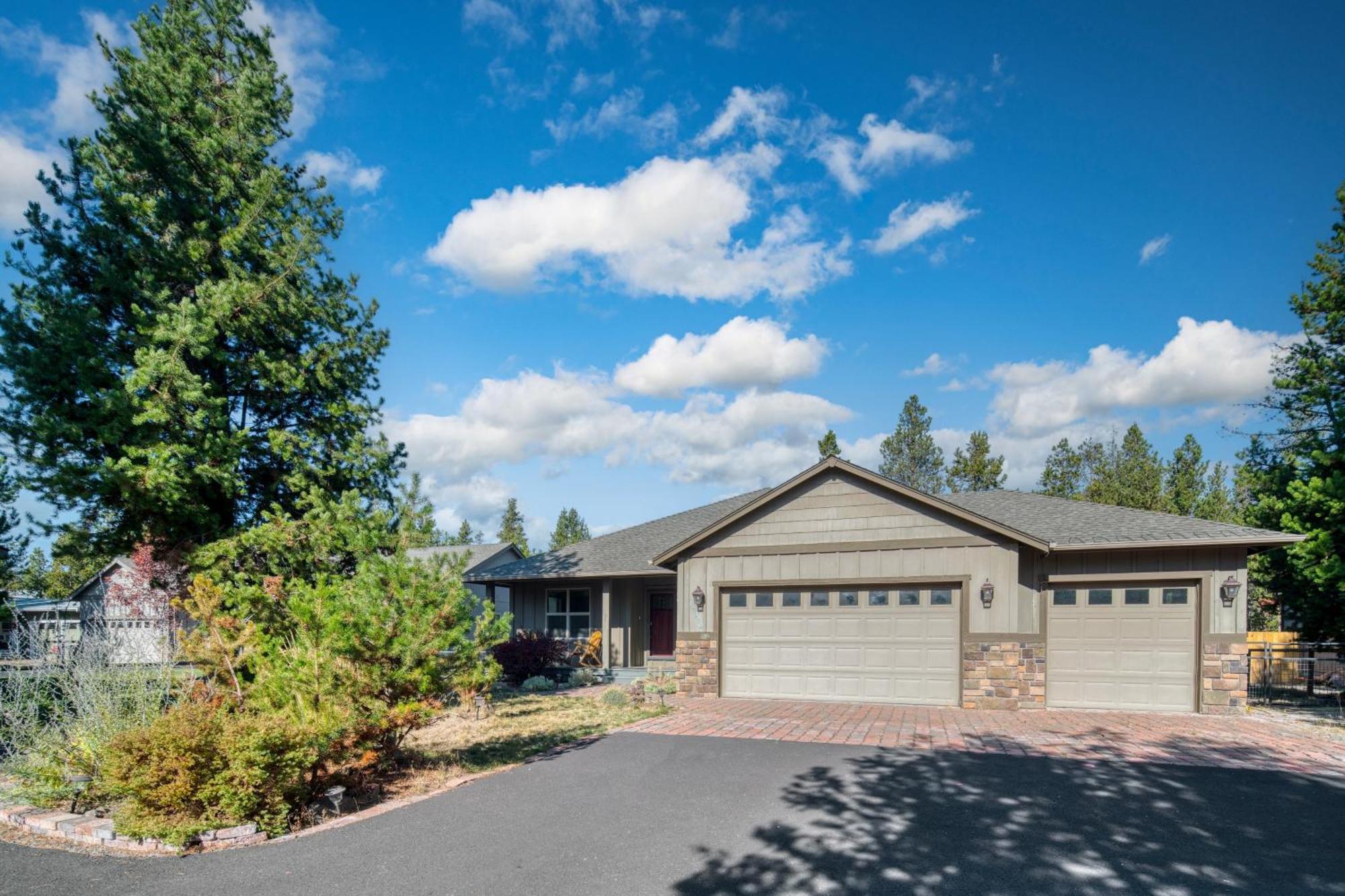 Black Bear Cabin By Avantstay Modern Bend Escape Exterior photo