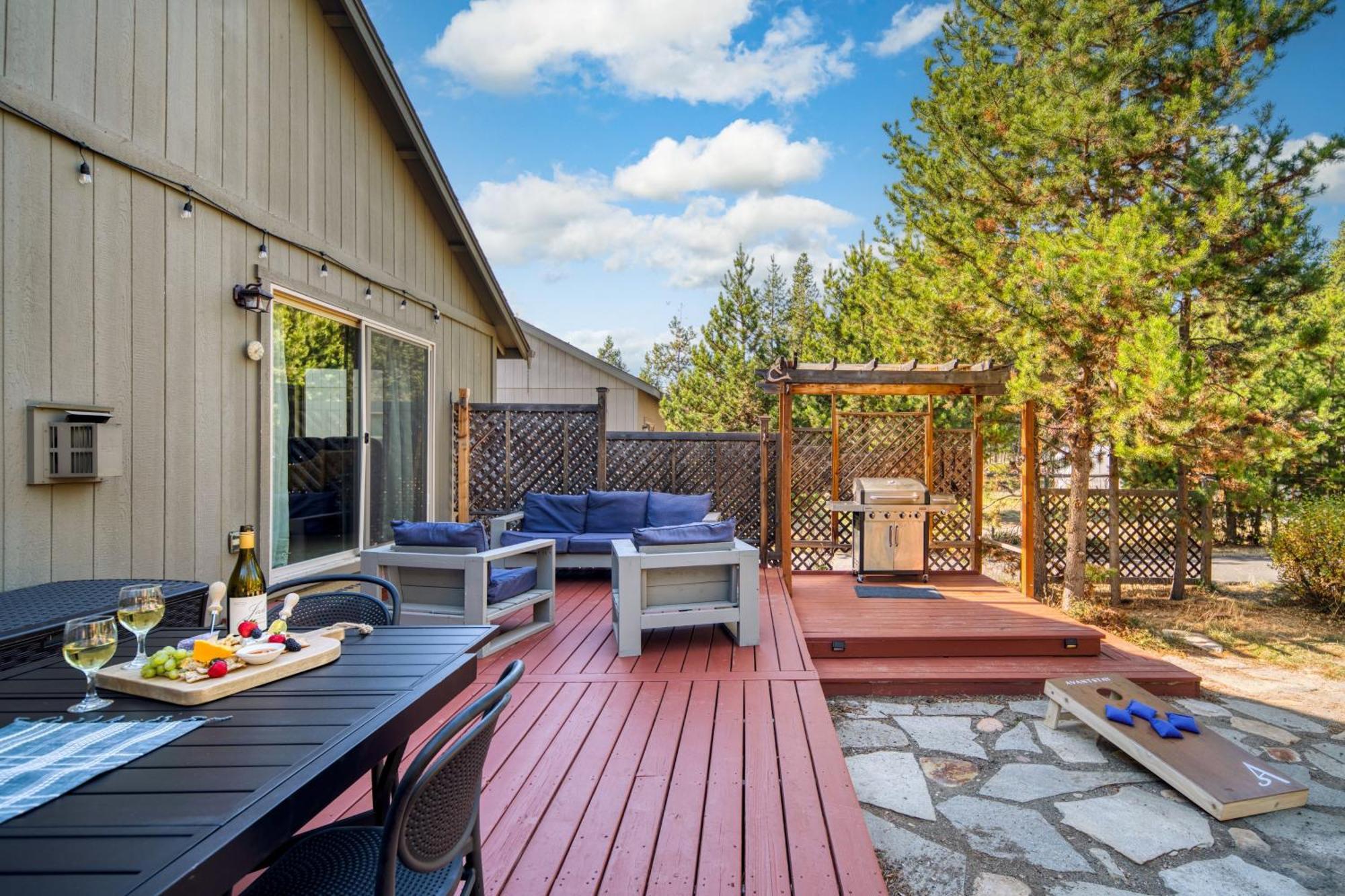 Black Bear Cabin By Avantstay Modern Bend Escape Exterior photo