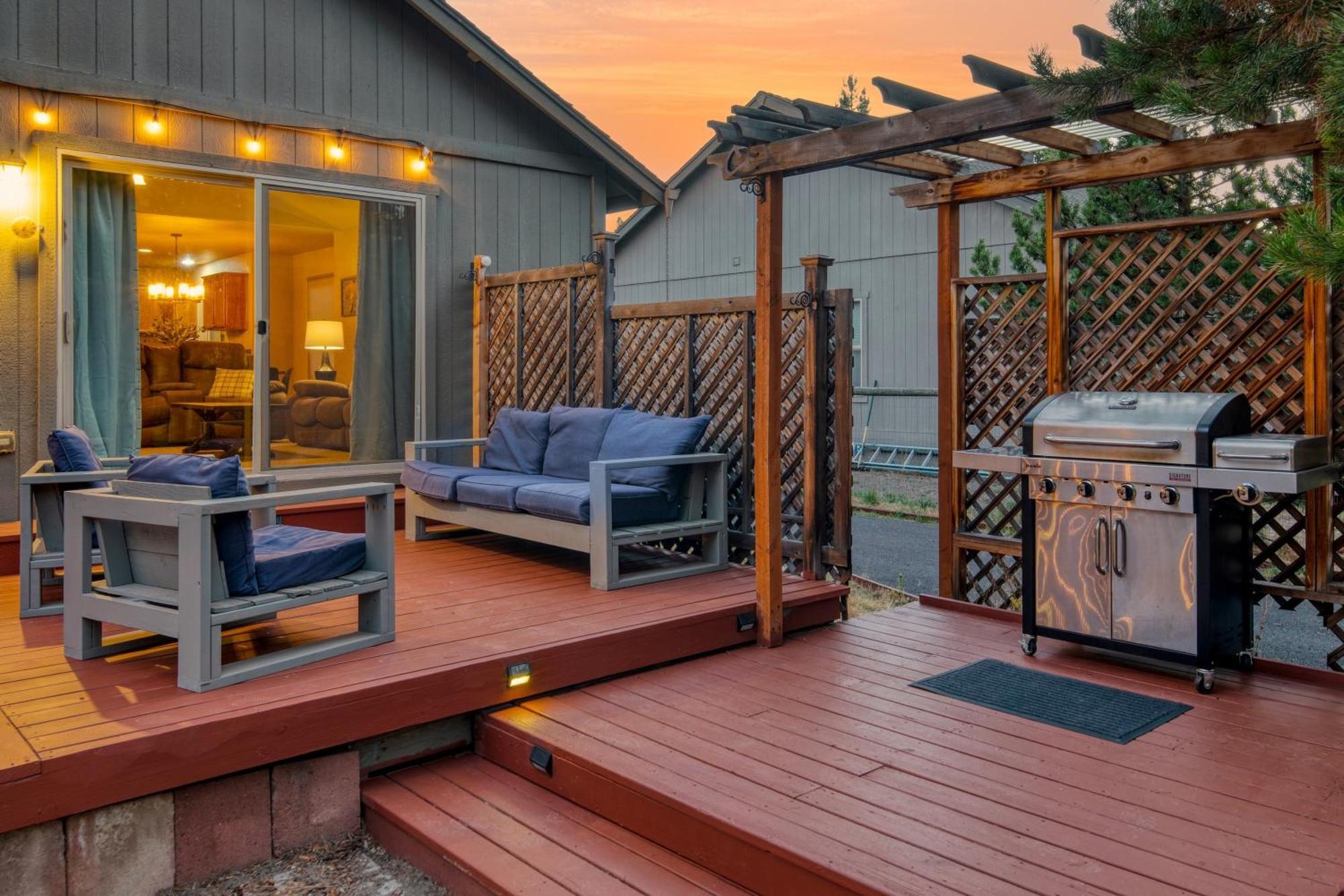 Black Bear Cabin By Avantstay Modern Bend Escape Exterior photo